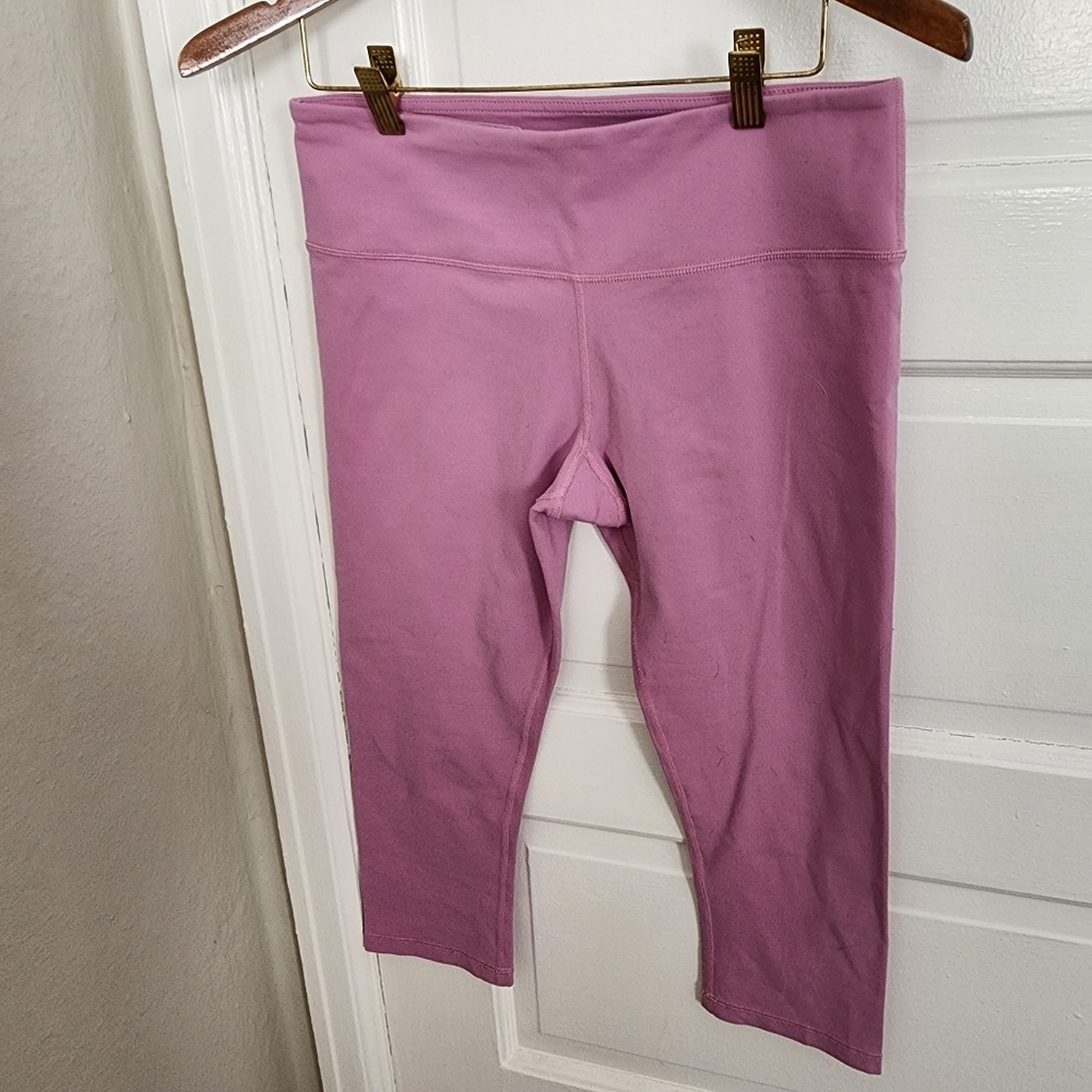 Glyder Purple Lavendar Cropped Leggings Capri Medium